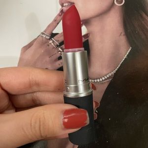 MAC Powder Kiss Lipstick Werk Werk Werk